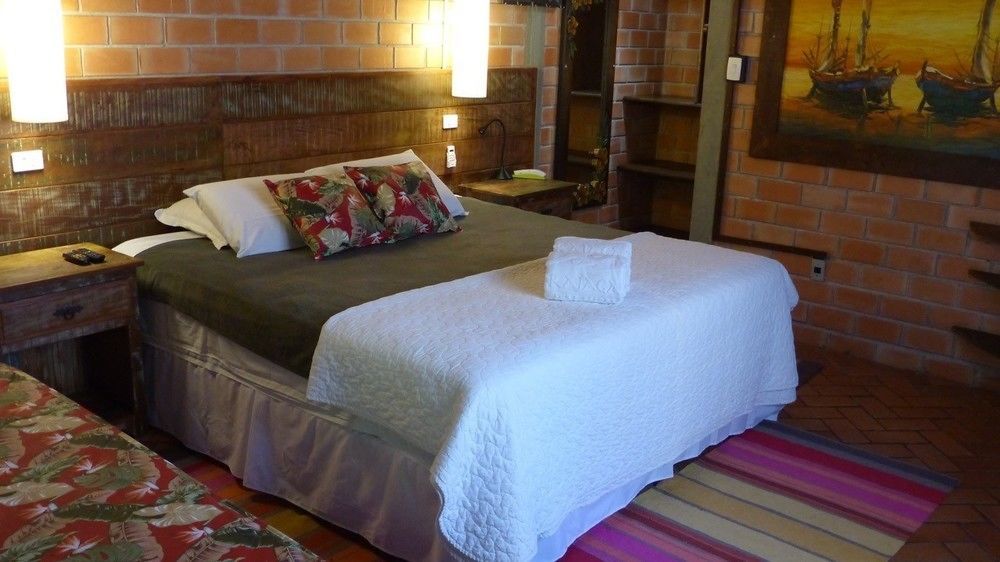 Grajagan Surf Resort Ilha do Mel Exterior photo