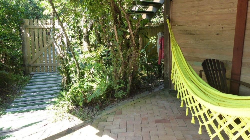 Grajagan Surf Resort Ilha do Mel Exterior photo